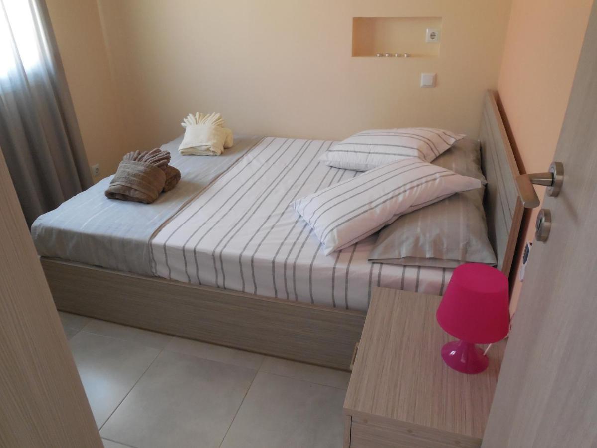 Costa Petra - Luxury Seaside Cottage With Garden - Vacation House For Families In Greece Néa Meságkala Buitenkant foto