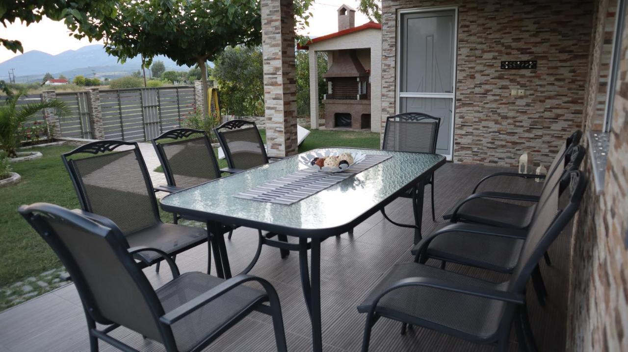 Costa Petra - Luxury Seaside Cottage With Garden - Vacation House For Families In Greece Néa Meságkala Buitenkant foto