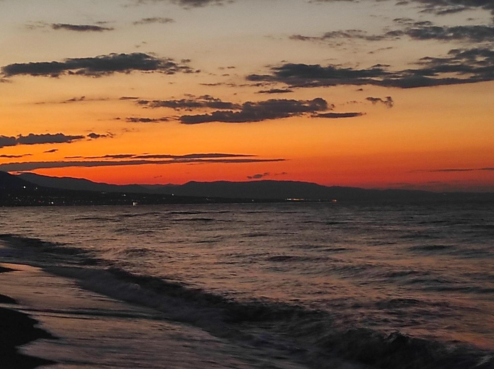 Costa Petra - Luxury Seaside Cottage With Garden - Vacation House For Families In Greece Néa Meságkala Buitenkant foto